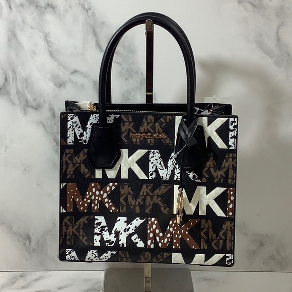 Michael Kors Handbags - NWT- Michael Kors- Women’s Handbag